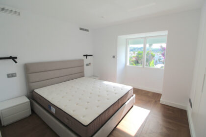 73d0ad2a15048a5d9a67fbbec5727310 - 13