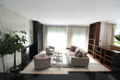 73d0ad2a15048a5d9a67fbbec5727310 - 14