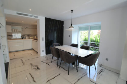 73d0ad2a15048a5d9a67fbbec5727310 - 4