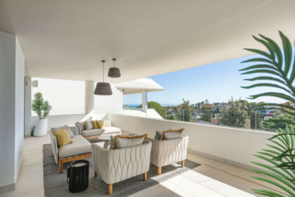 73d44dc470aedeb86d00b8824a96000d - 13