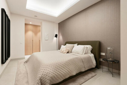 73d44dc470aedeb86d00b8824a96000d - 18