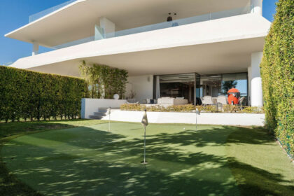 73d44dc470aedeb86d00b8824a96000d - 26