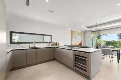 73d44dc470aedeb86d00b8824a96000d - 4