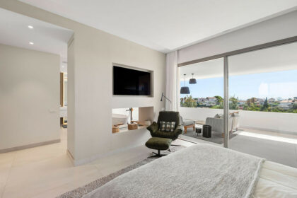 73d44dc470aedeb86d00b8824a96000d - 9