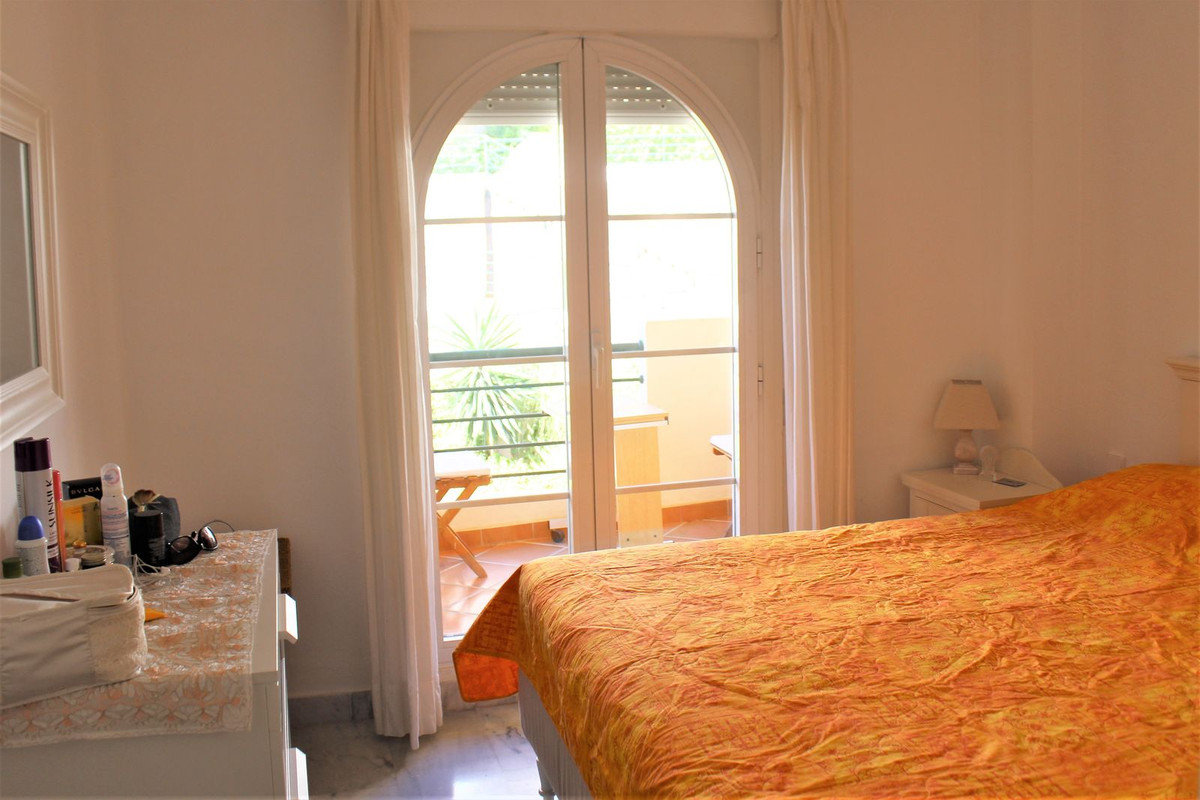 743905c009b8648549d60a3362f2c064 - 11