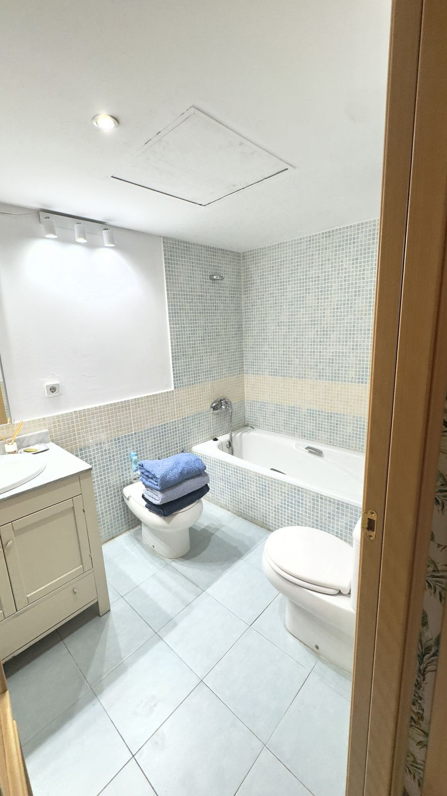 743c78384b0dd1b86b5fa0a7ac51151f - 12