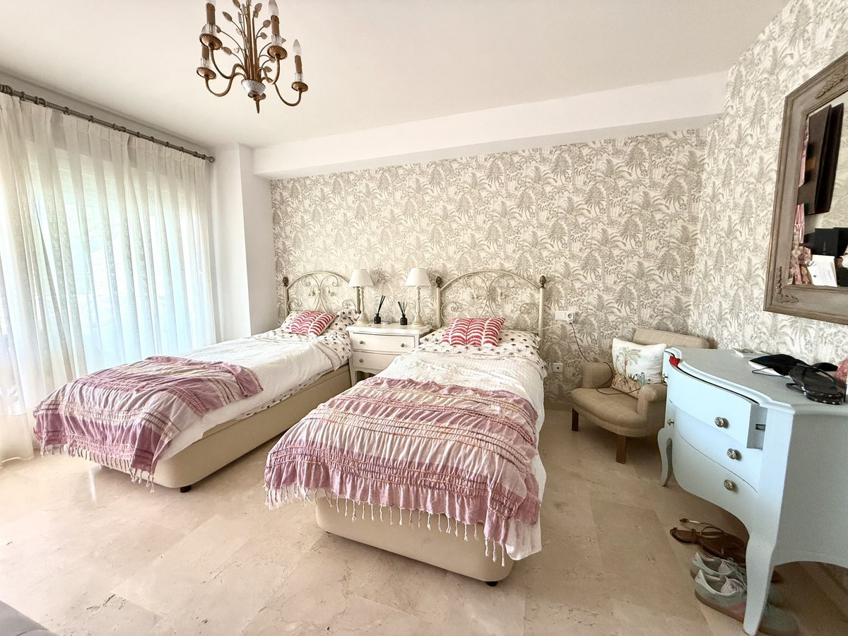 743c78384b0dd1b86b5fa0a7ac51151f - 22