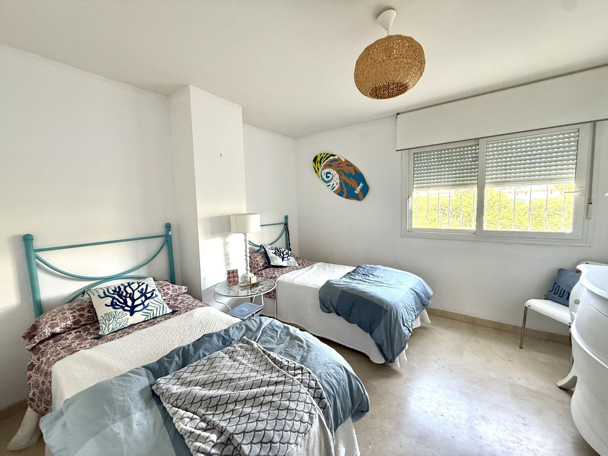 743c78384b0dd1b86b5fa0a7ac51151f - 25