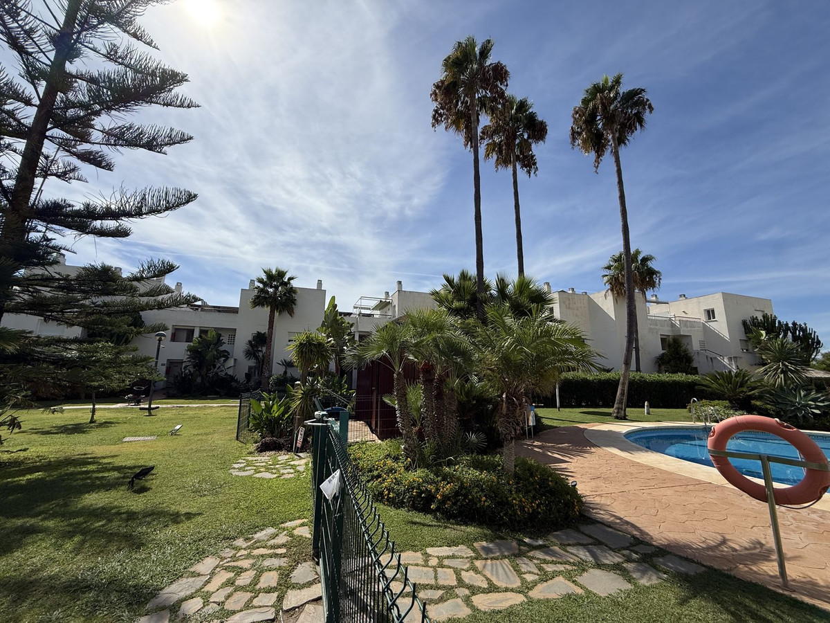 743c78384b0dd1b86b5fa0a7ac51151f - 35