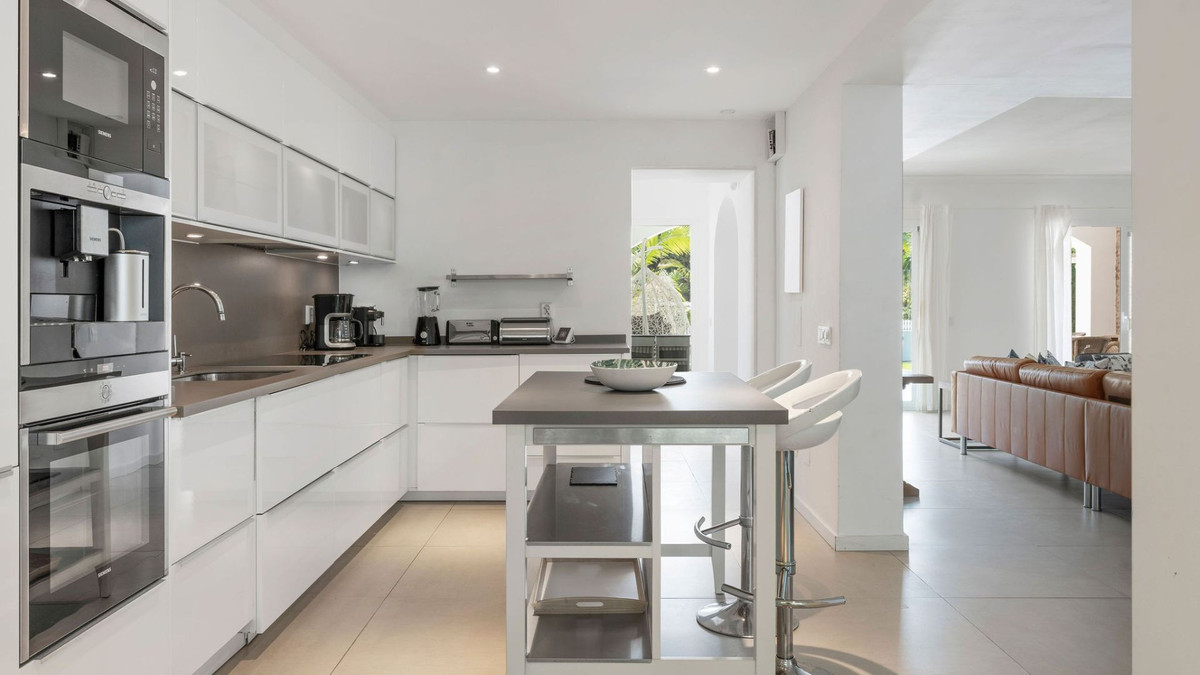 7492e70d0140ed70127a87712bf284c1 - 9