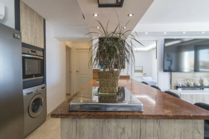 758f42f950f0a3cf4cd401ad429cadf3 - 12