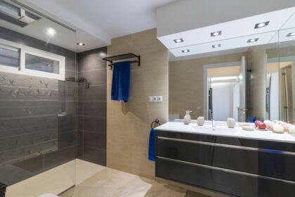 758f42f950f0a3cf4cd401ad429cadf3 - 14