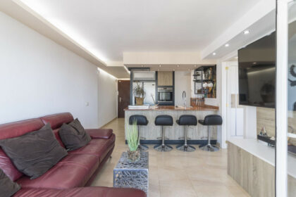 758f42f950f0a3cf4cd401ad429cadf3 - 8