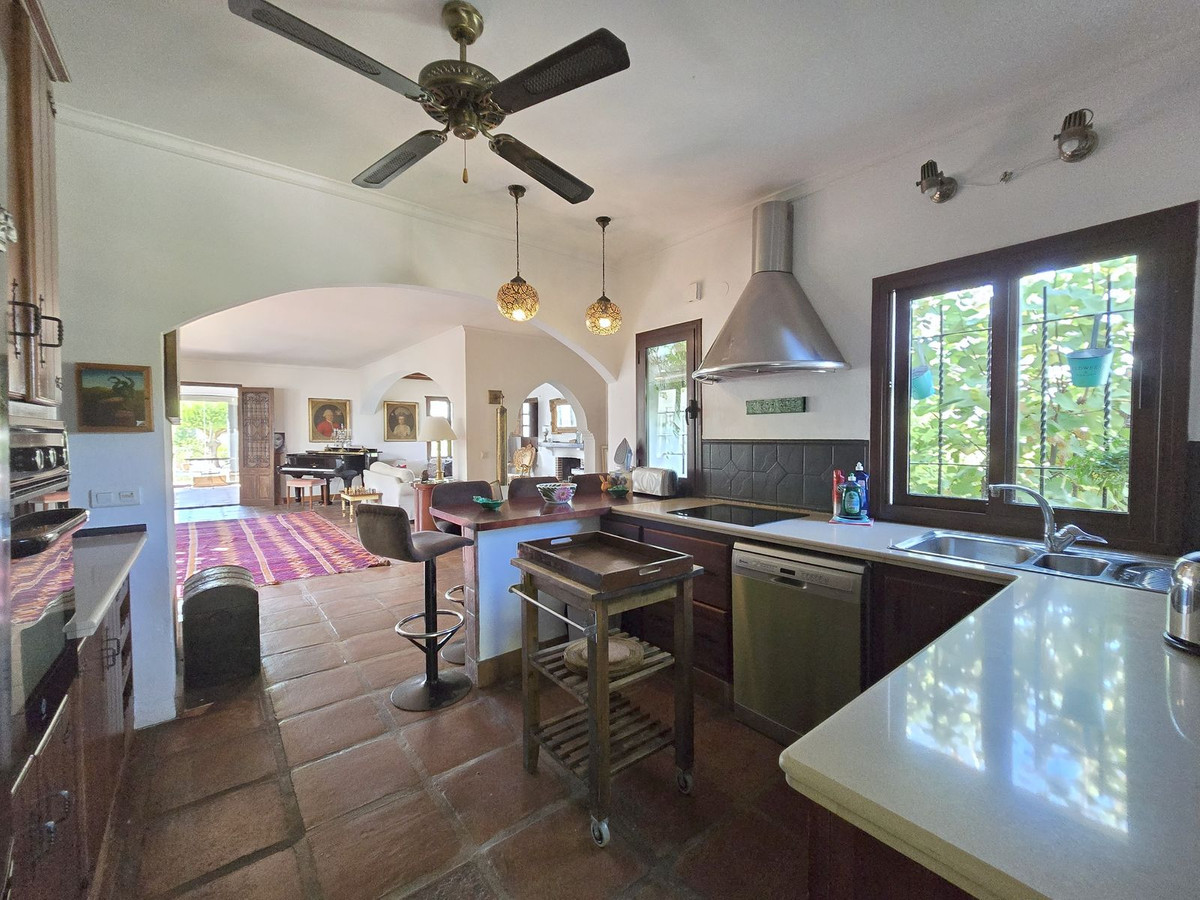 75d842b928bd303f05079d68c1c5989c - 11