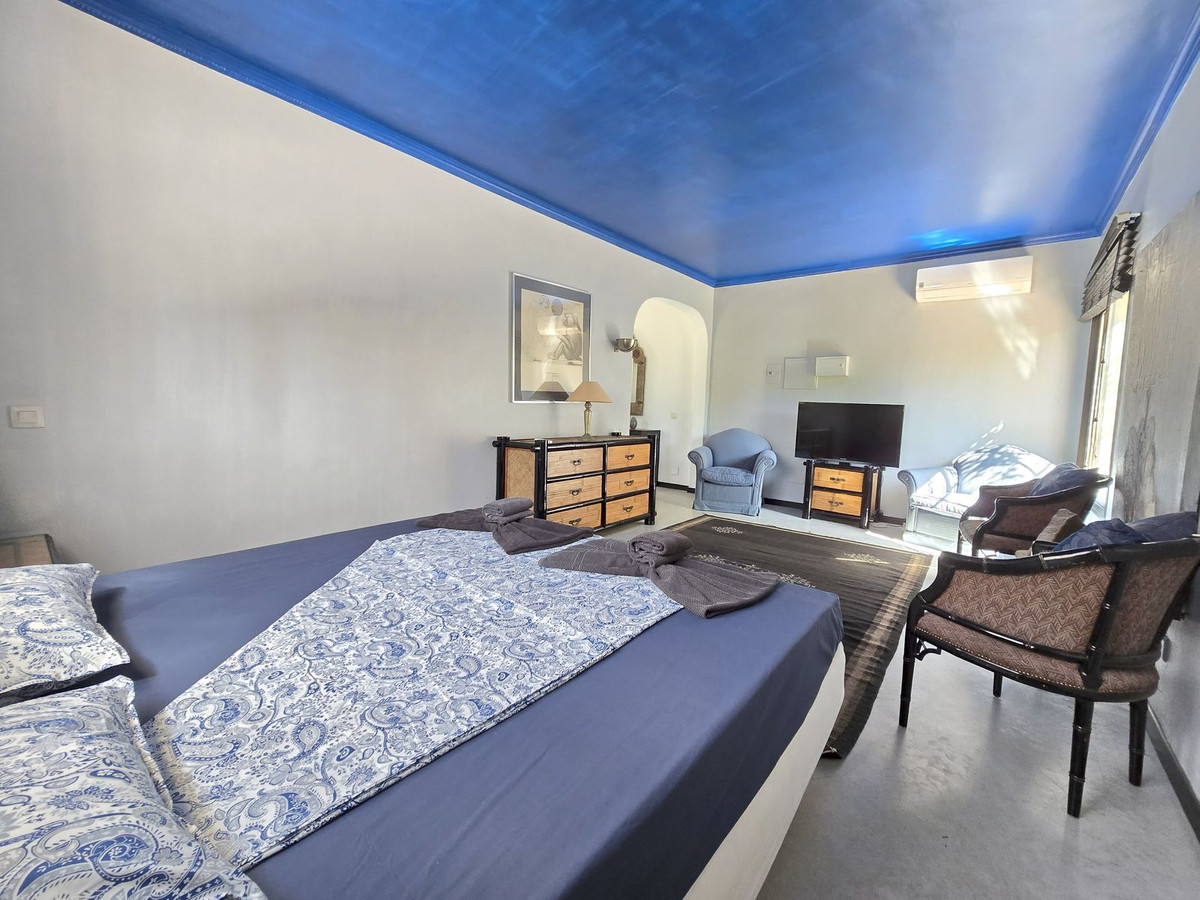 75d842b928bd303f05079d68c1c5989c - 17