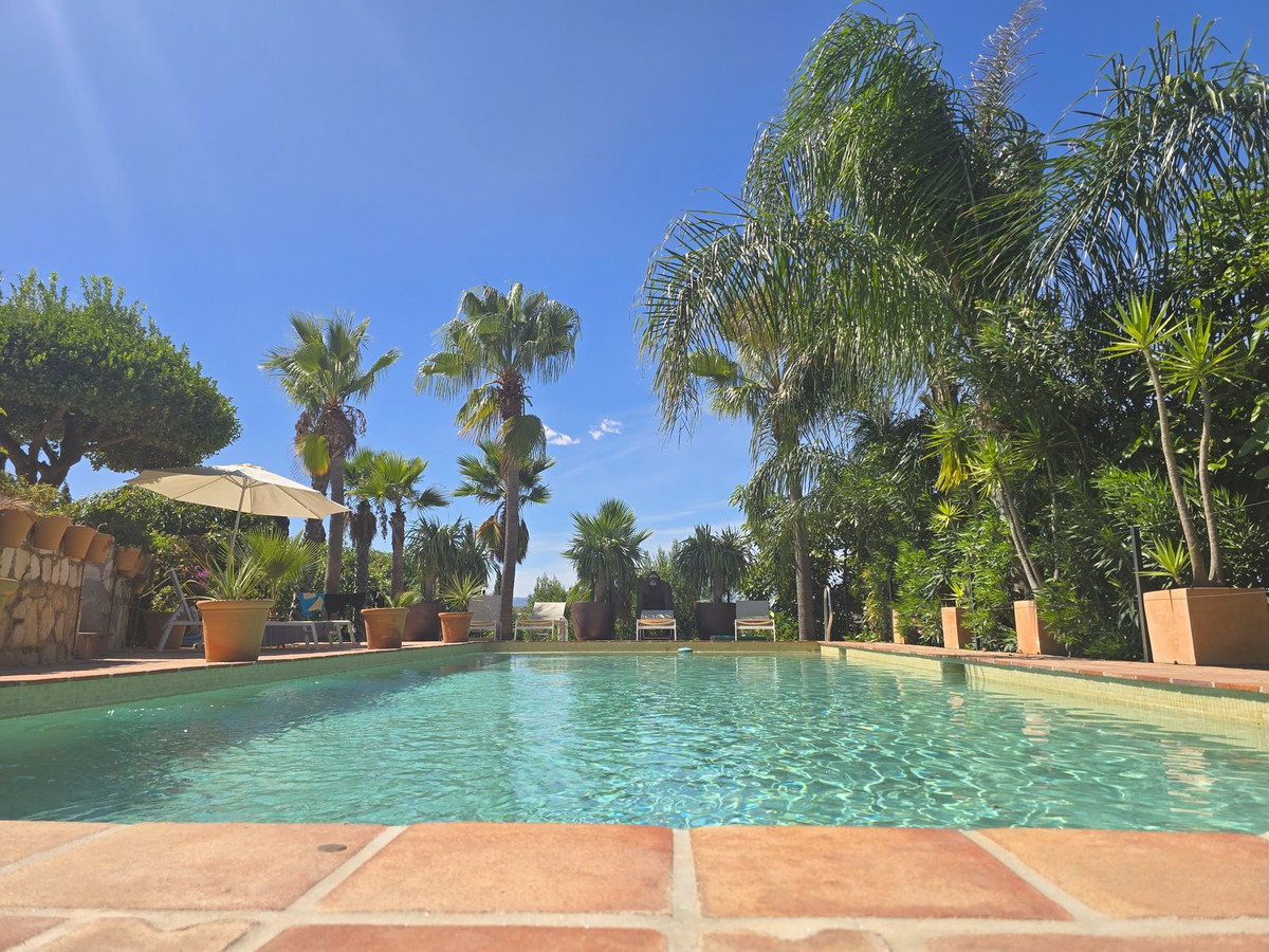 75d842b928bd303f05079d68c1c5989c - 26