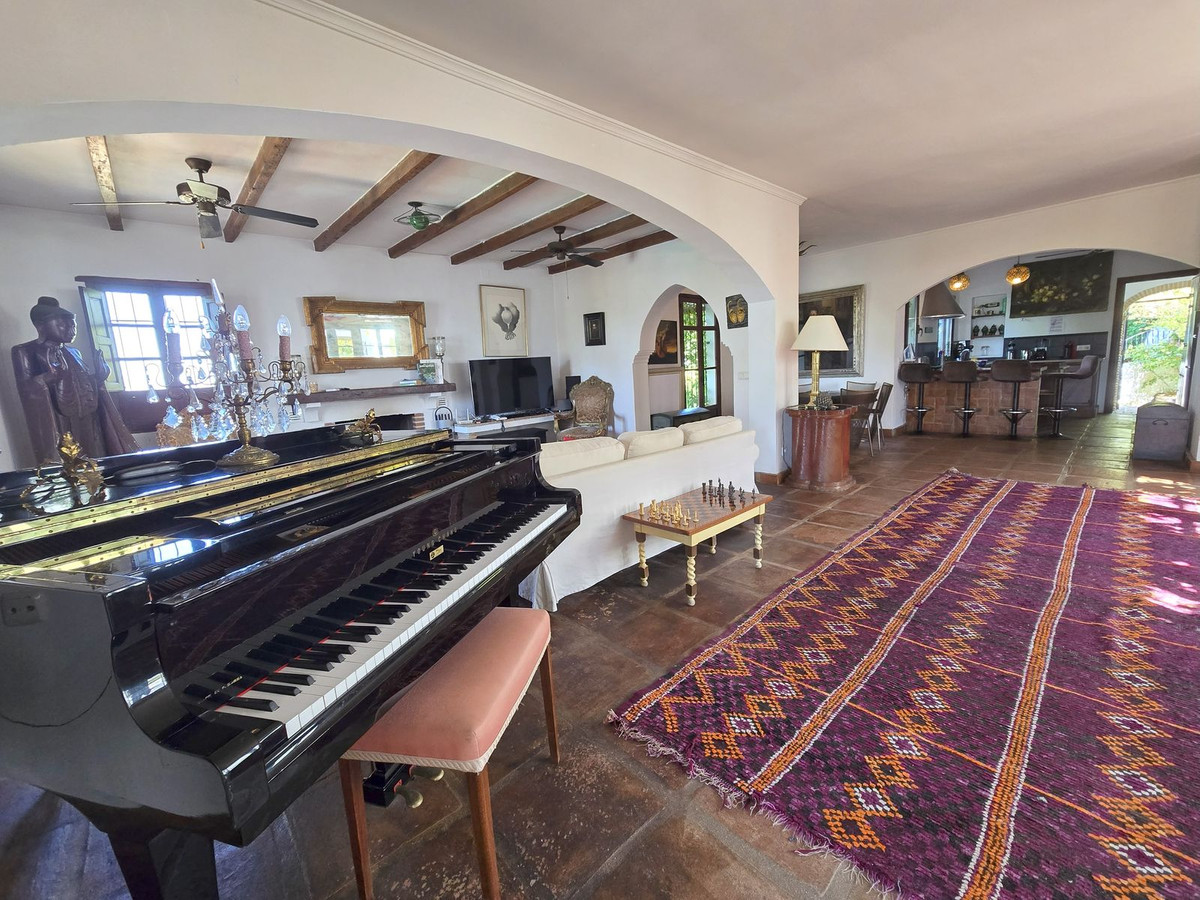 75d842b928bd303f05079d68c1c5989c - 32