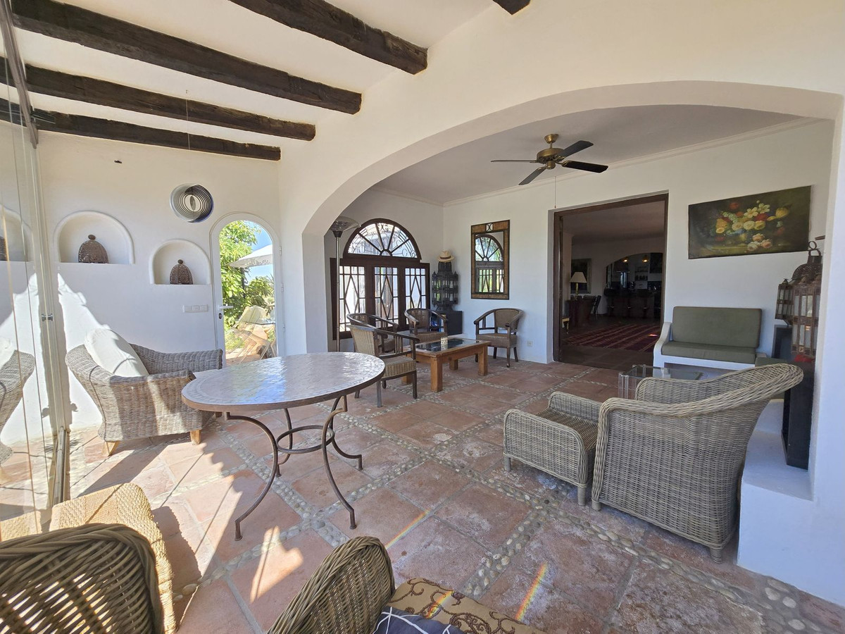 75d842b928bd303f05079d68c1c5989c - 33