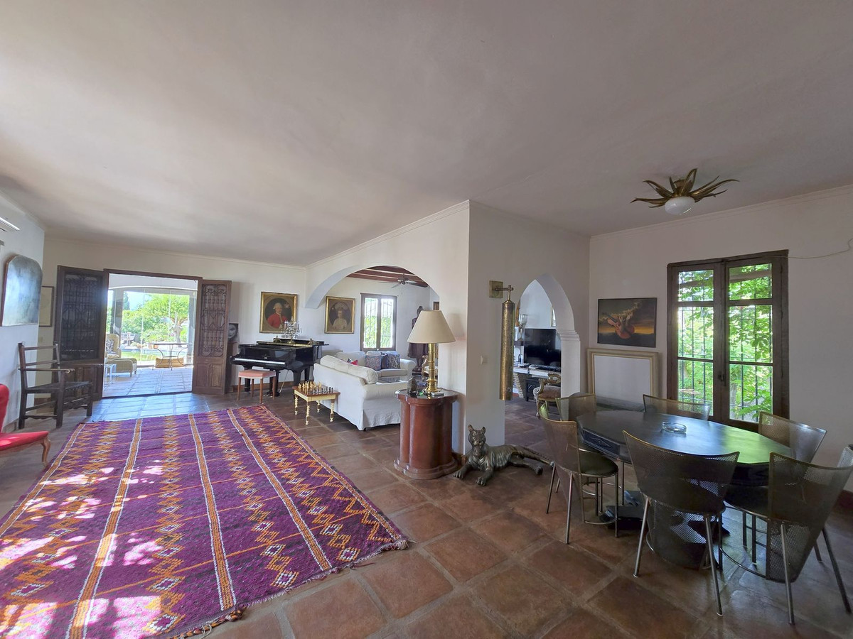 75d842b928bd303f05079d68c1c5989c - 35