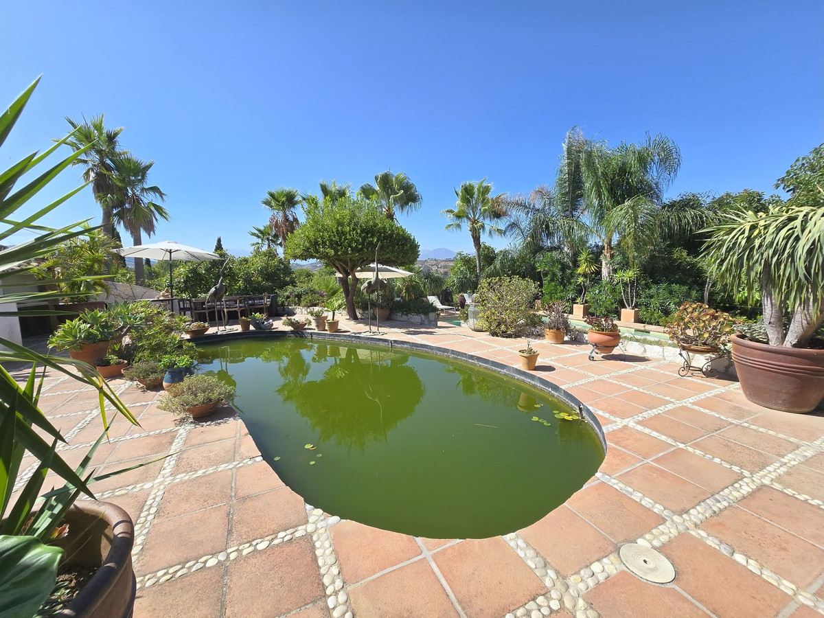 75d842b928bd303f05079d68c1c5989c - 39