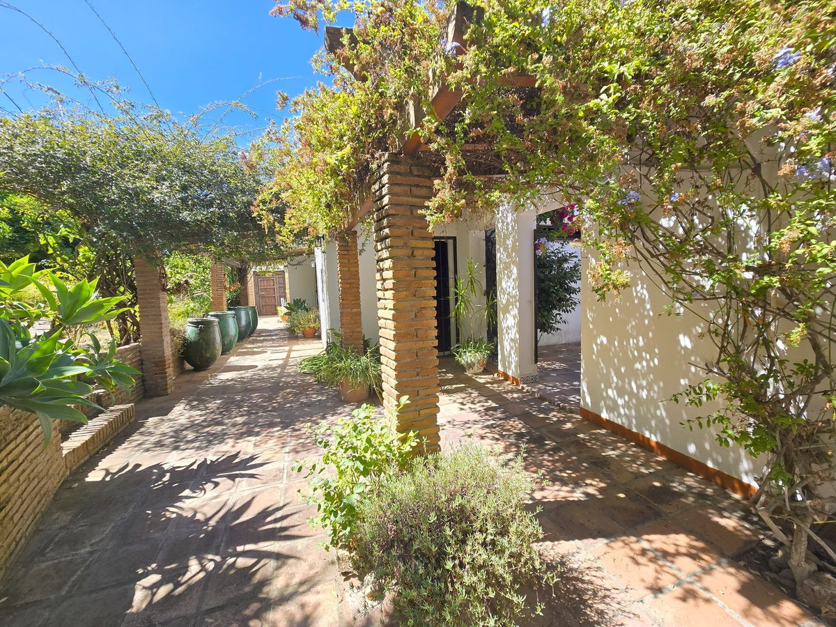 75d842b928bd303f05079d68c1c5989c - 40