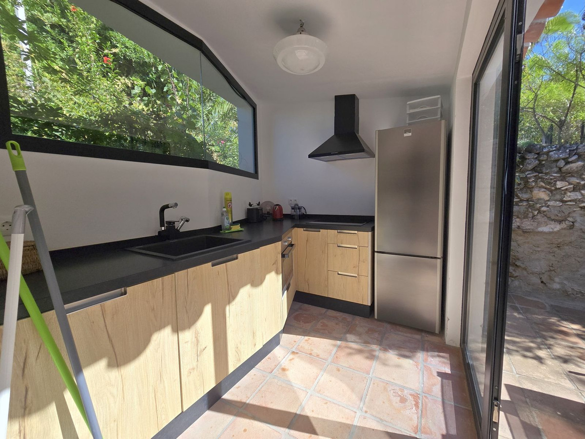 75d842b928bd303f05079d68c1c5989c - 50