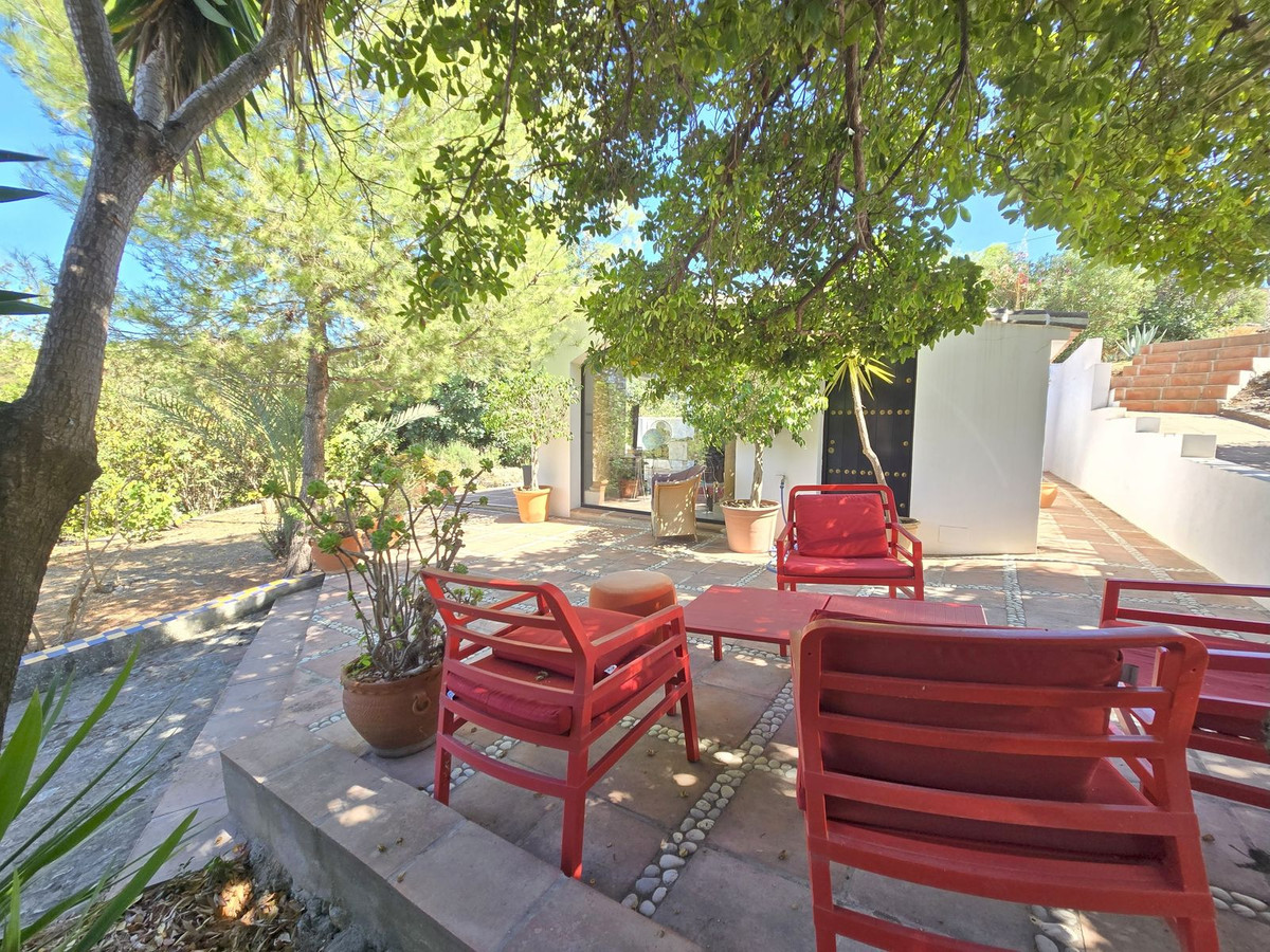 75d842b928bd303f05079d68c1c5989c - 53