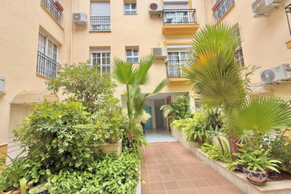 76c6b06c02e0564201c8a96305ec5985 - 15