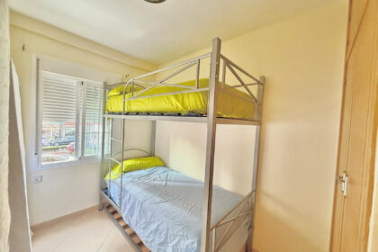 76c6b06c02e0564201c8a96305ec5985 - 8