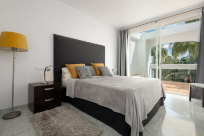 76dc1cd283068652e4ecdf31dc247ecd - 18