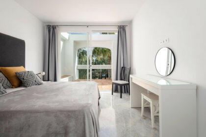 76dc1cd283068652e4ecdf31dc247ecd - 19