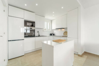 76f095dc5f2204b66cf8420ff94f70ec - 12