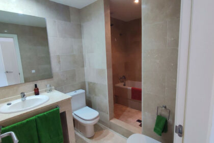 76f46137f7f2f0011749e70f5c20df4b - 10