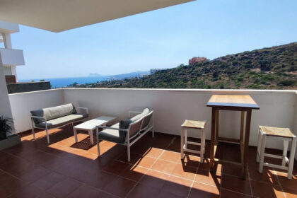 76f46137f7f2f0011749e70f5c20df4b - 12