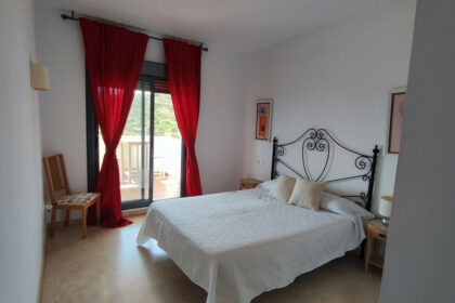 76f46137f7f2f0011749e70f5c20df4b - 15