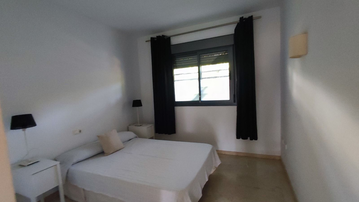 76f46137f7f2f0011749e70f5c20df4b - 16