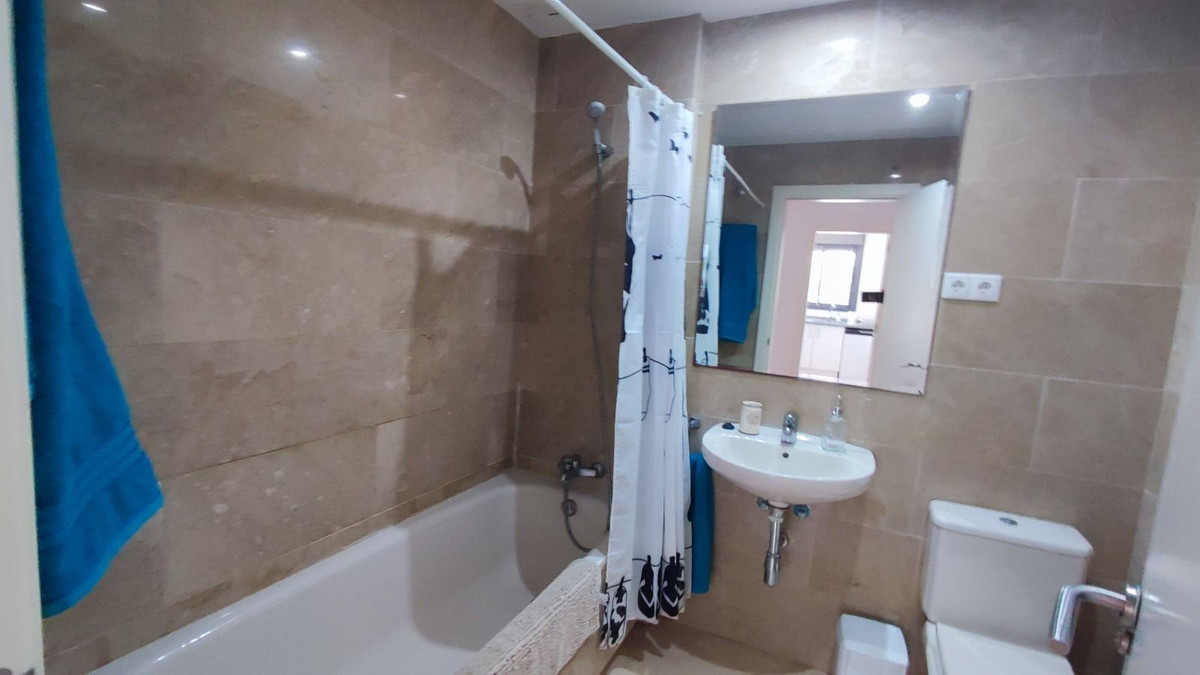 76f46137f7f2f0011749e70f5c20df4b - 18