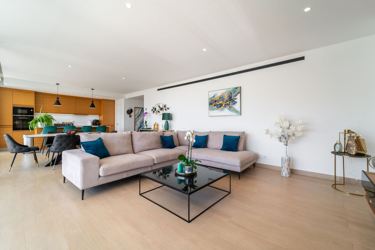 776d0677fb46503fba131b92cbfa1be2 - 13