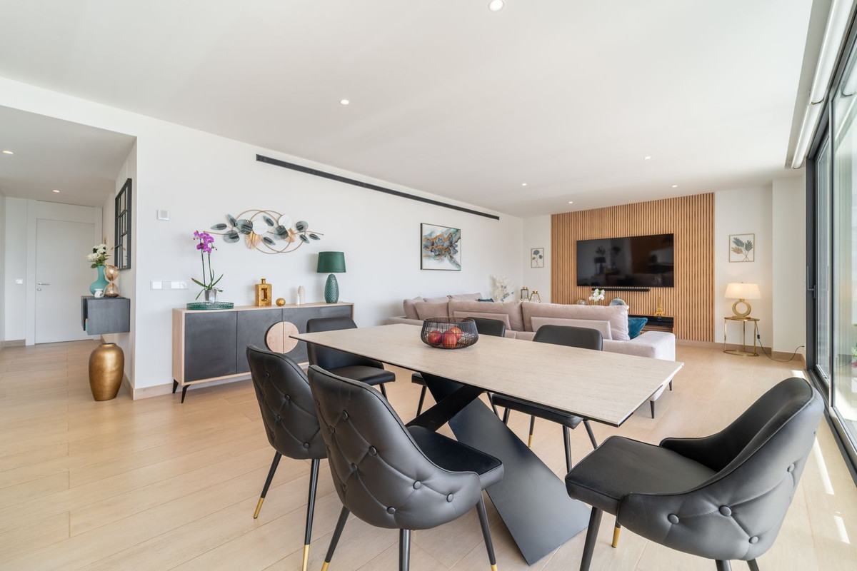 776d0677fb46503fba131b92cbfa1be2 - 16