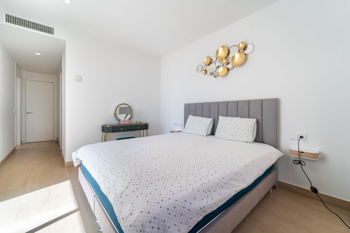 776d0677fb46503fba131b92cbfa1be2 - 18