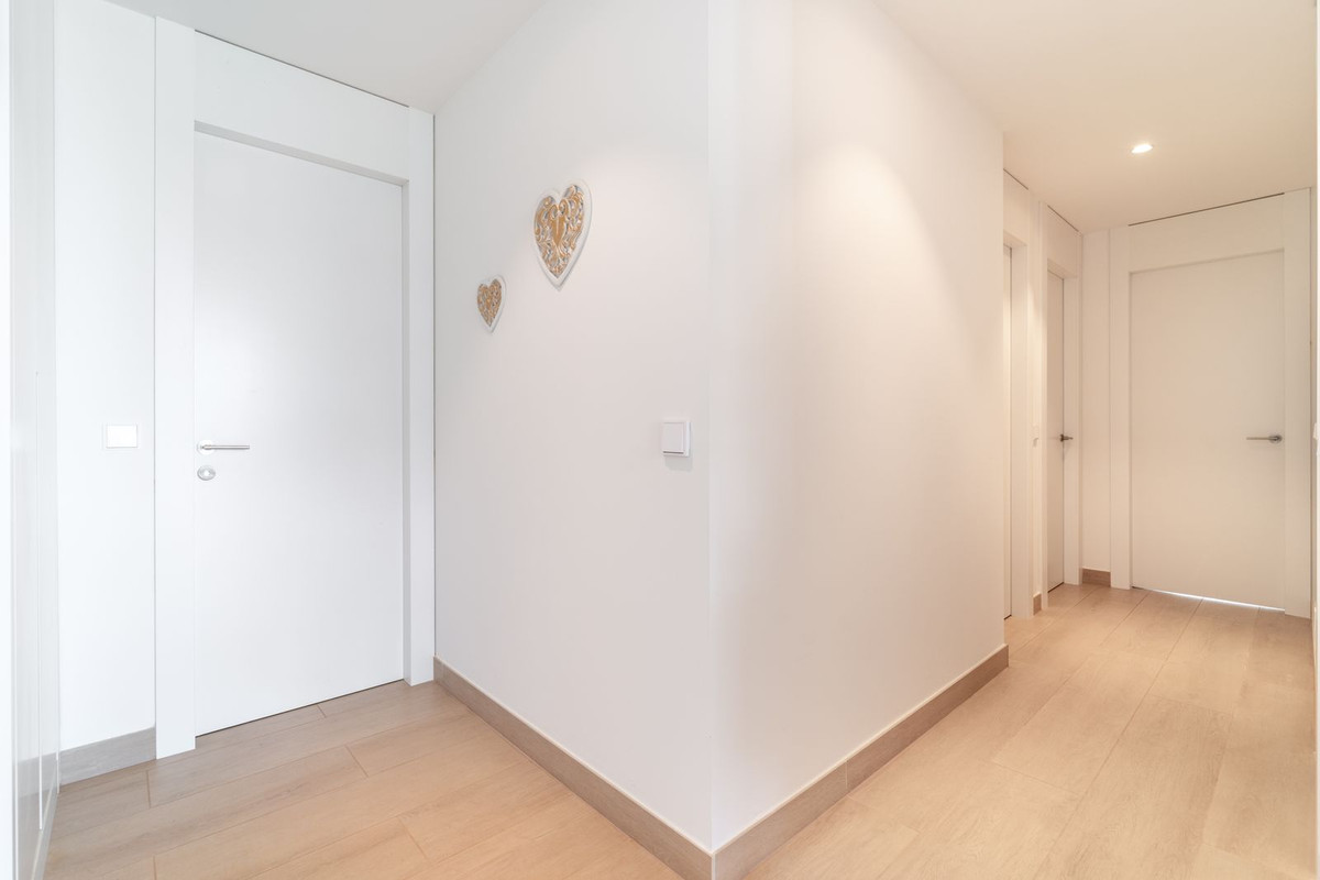 776d0677fb46503fba131b92cbfa1be2 - 28