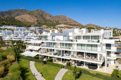 776d0677fb46503fba131b92cbfa1be2 - 32