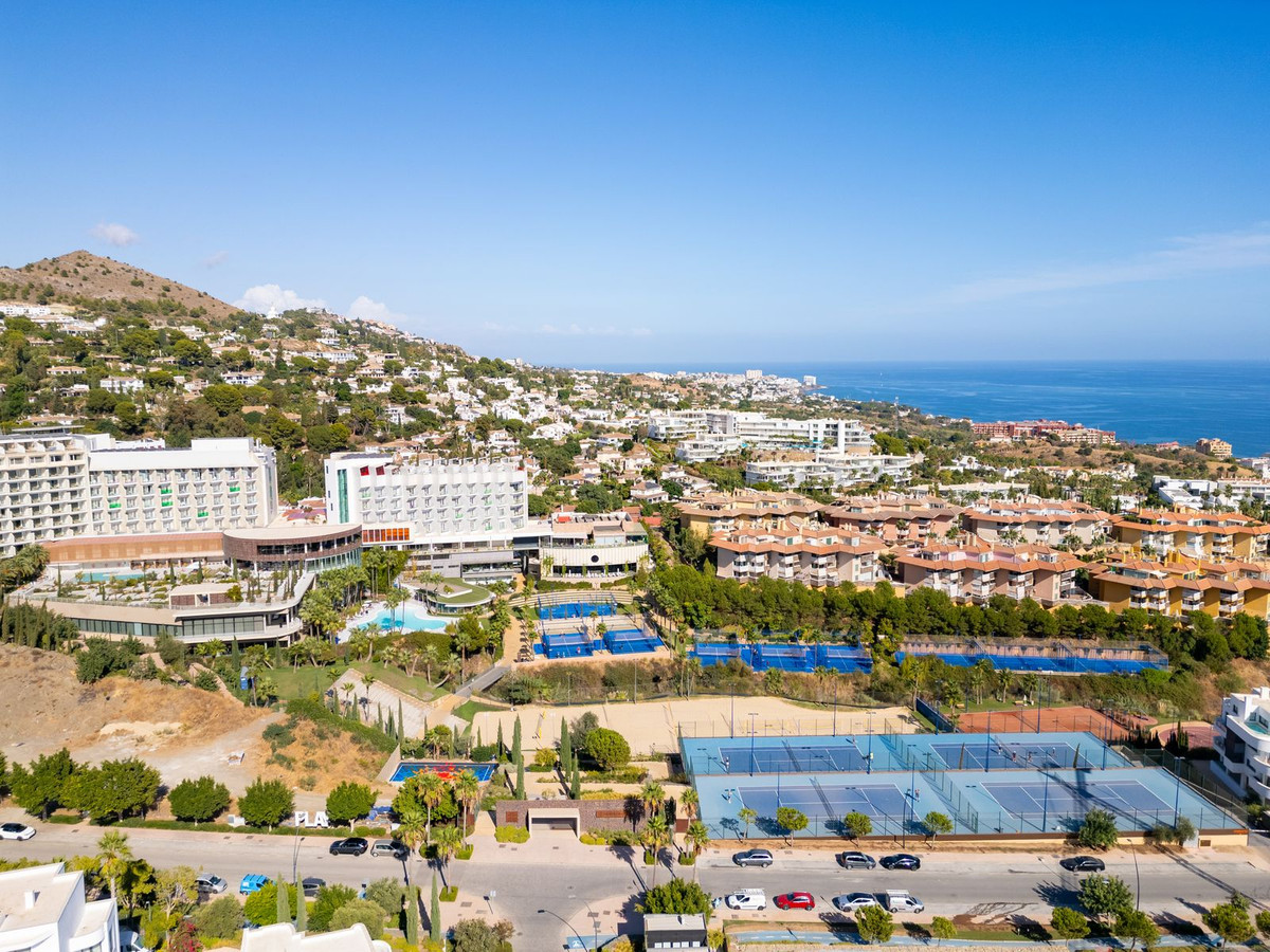 776d0677fb46503fba131b92cbfa1be2 - 37