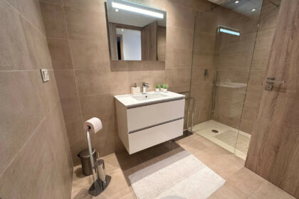 787421505e9833163147cc27fa4ab201 - 9