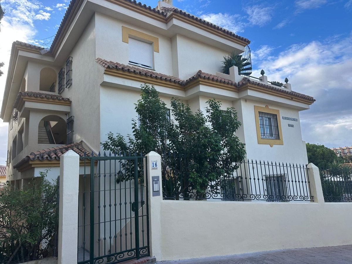 79aa8c22006f130a31f4c950c1e1c825 - 1