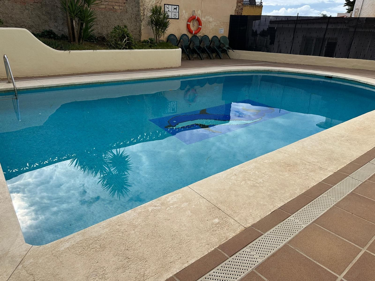 79aa8c22006f130a31f4c950c1e1c825 - 23