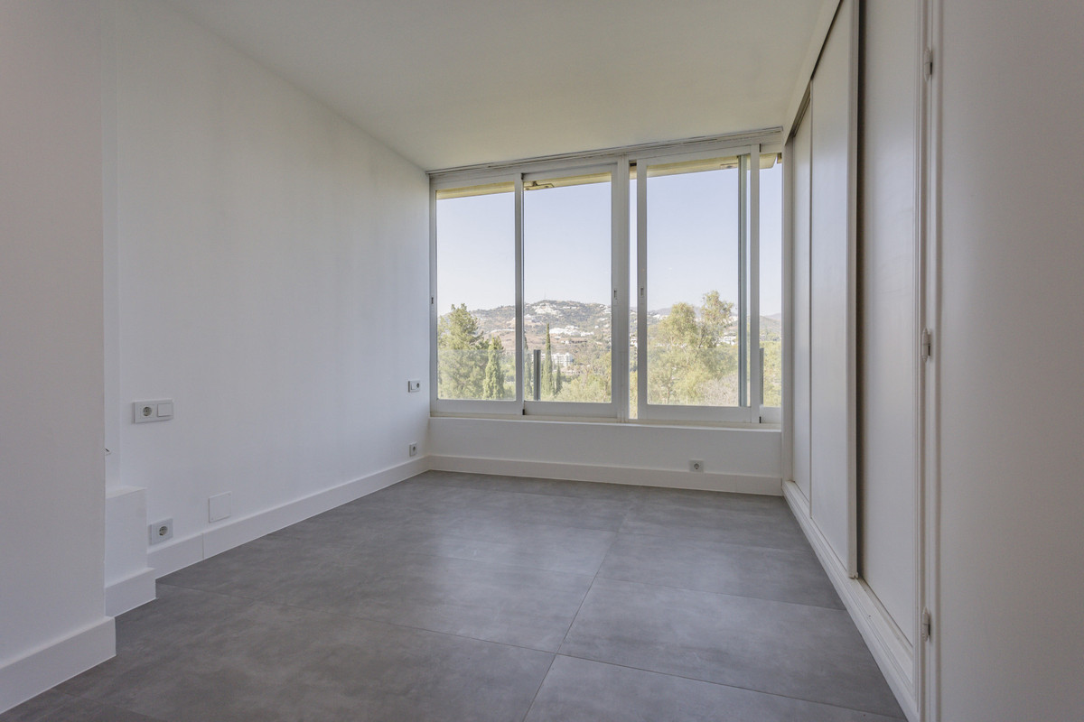 7a3b15dce7230422d2fd7eddef8be0a7 - 32