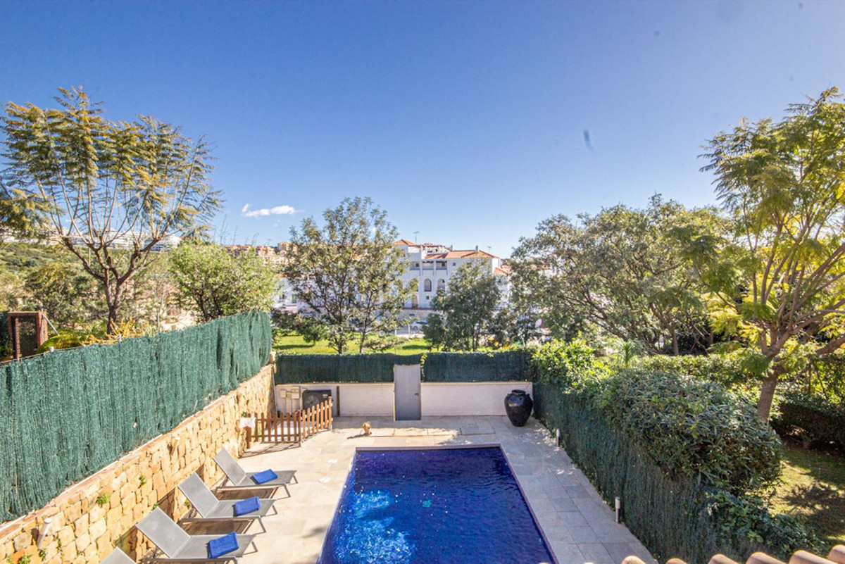 7a7f0513836dd91f4b75c6b637b720ed - 40