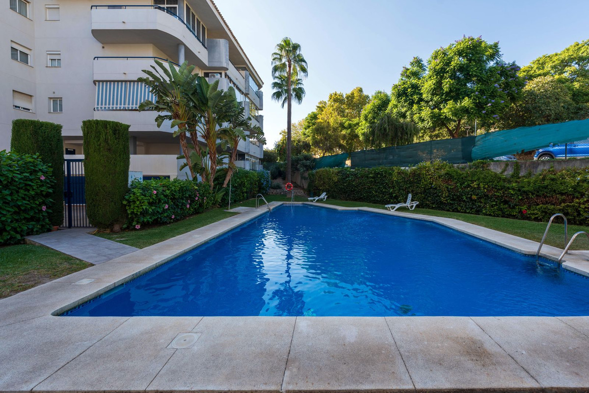 7acbac7f660cfcedb3bf42caed7d9072 - 6