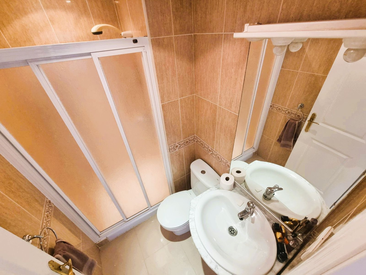 7afbe9216d2b9a33dc53df1710607f3c - 22